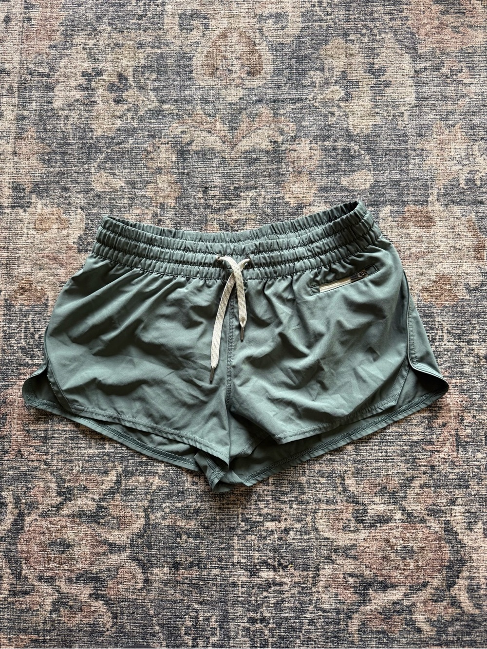 VUORI Clementine 2.0 Shorts - Picture 2 of 4